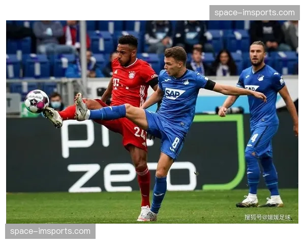 战术板：解析RB莱比锡对阵柏林联时使用的不对称前场压迫陷阱