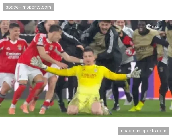 欧冠战报:本菲卡1-0小胜埃因霍温,全场最佳授予指挥防线的老将奥塔门迪 欧冠战报:本菲卡1-0小胜埃因霍温,全场最佳授予指挥防线的老将奥塔门迪